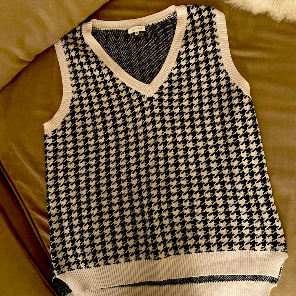 Oversized cute sweater vest size medium